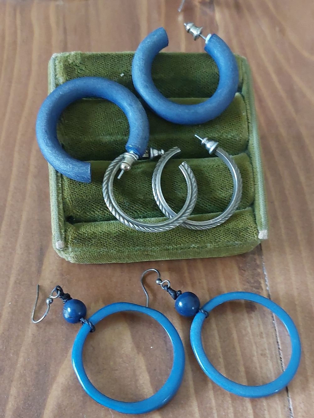 Lot 3 Pair Earrings Blue Chunky Hoop Ring Bead Silvertone